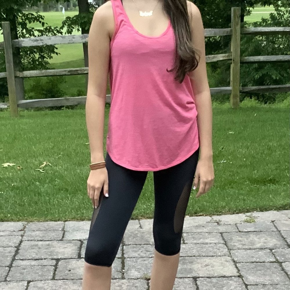 Lululemon Rare Pink Jogger Cropped Size - 4 NWT